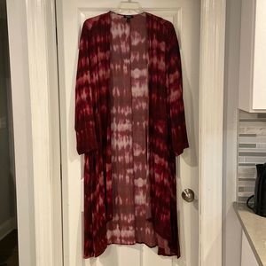 Torrid Maroon tye dye kimono